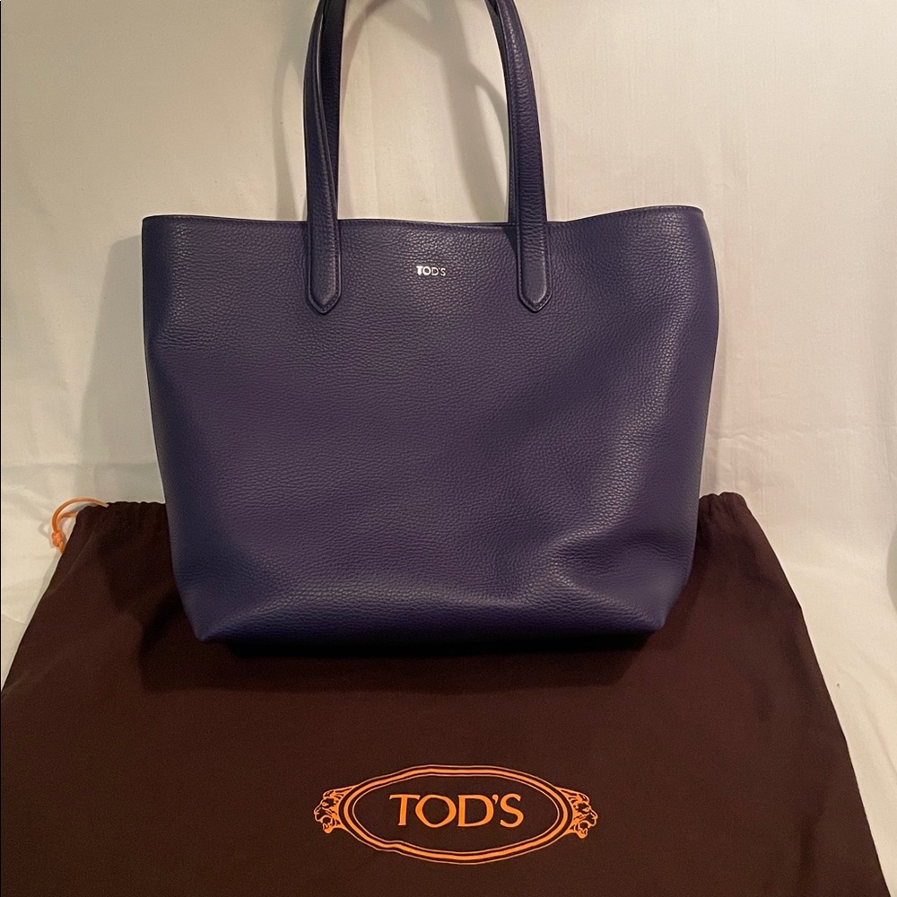 Tod’s Pebble Leather Tote Bag